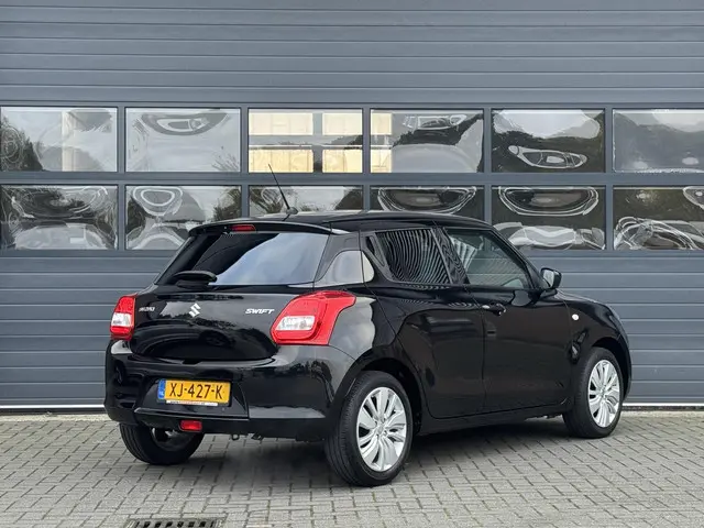 Suzuki Swift 1.2 SELECT 2019 Benzine 3