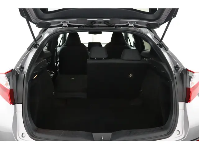Toyota C-HR 1.8 Hybrid Active 2019 Hybride Benzine 30
