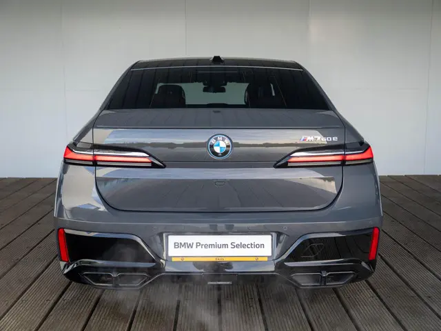 BMW 7 Serie M760e xDrive 2023 Hybride Benzine 5