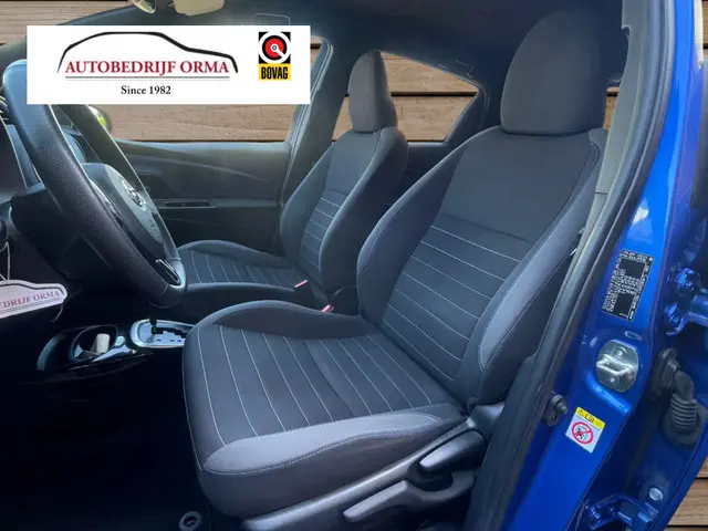 Toyota Yaris 1.5 Hybrid Bi-Tone 2017 Hybride Benzine 7