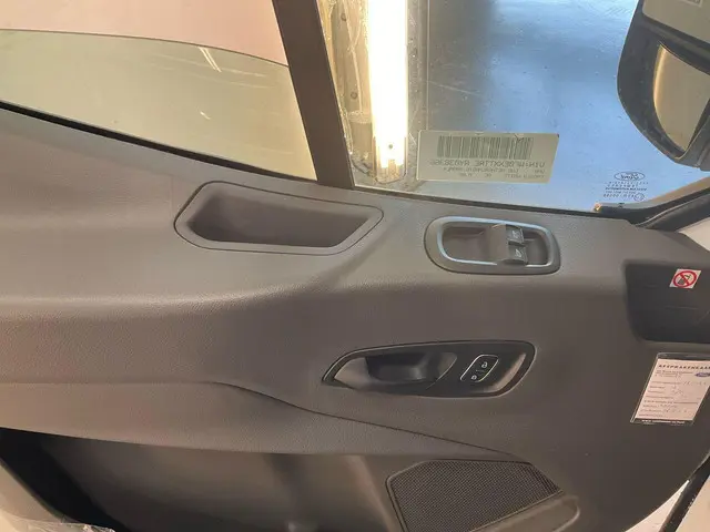 Ford Transit 350 2.0 TDCI L3H2 Trend 2024 Diesel 12