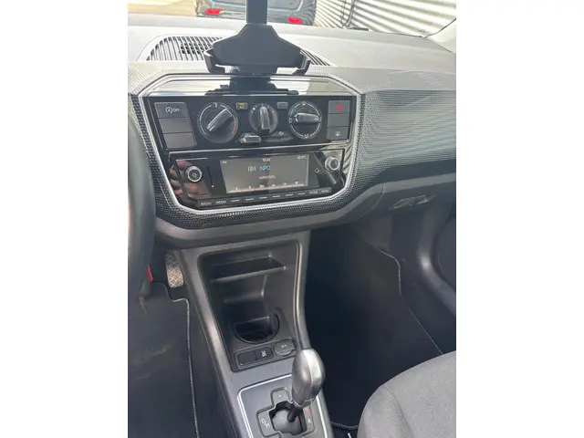 Volkswagen up! 1.0 BMT move up! 2018 Benzine 6