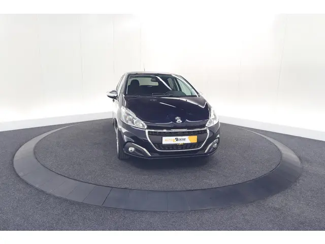 Peugeot 208 PureTech 82 Signature 2019 Benzine 66