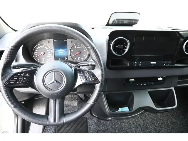 Mercedes-Benz Sprinter 317 CDI L2H2 Pro 2024 Diesel 14