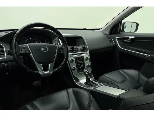 Volvo XC60 2.0 T5 FWD Ocean Race 2015 Benzine 19