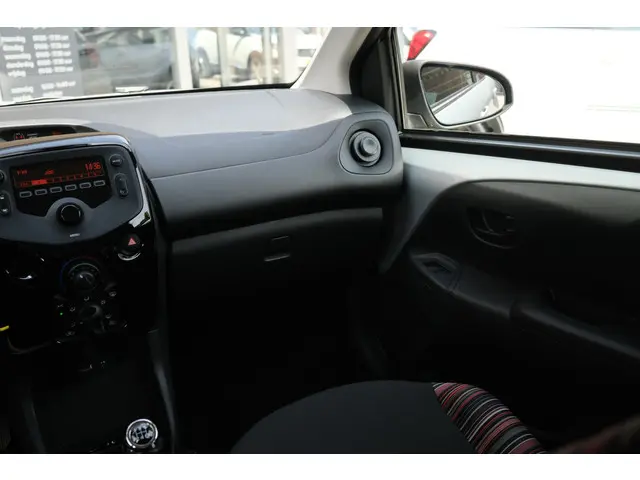 Citroën C1 1.0 VTi 72 Feel 2020 Benzine 33