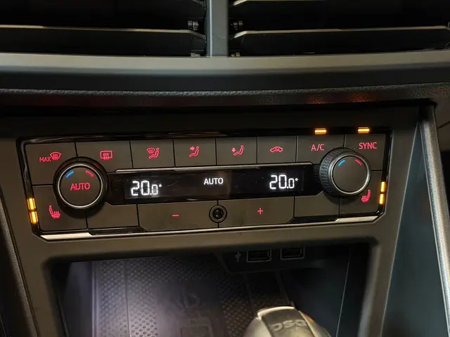 Volkswagen Polo 2.0 TSI GTI|PANO|BOMVOL! 2019 Benzine 18