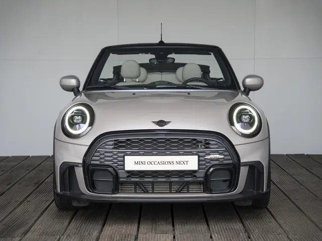 MINI Cooper Cabrio 3