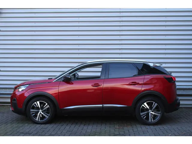 Peugeot 3008 1.2 PureTech Première 2017 Benzine 6