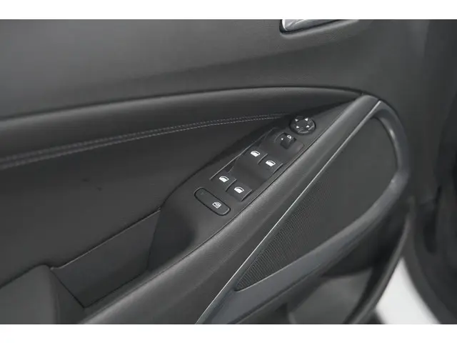 Opel Crossland Turbo 130 AT6 Elegance 2024 Benzine 24