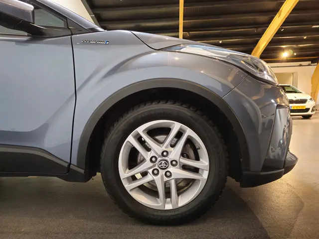 Toyota C-HR 1.8 Hybrid Dynamic 2020 Hybride Benzine 9