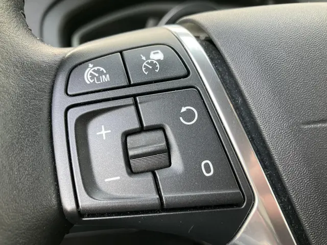 Volvo V40 Cross Country 1.5 T3 Summum 2016 Benzine 23