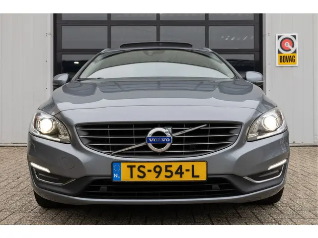 Volvo V60 2.0 T4 190PK Summum 2016 Benzine 6