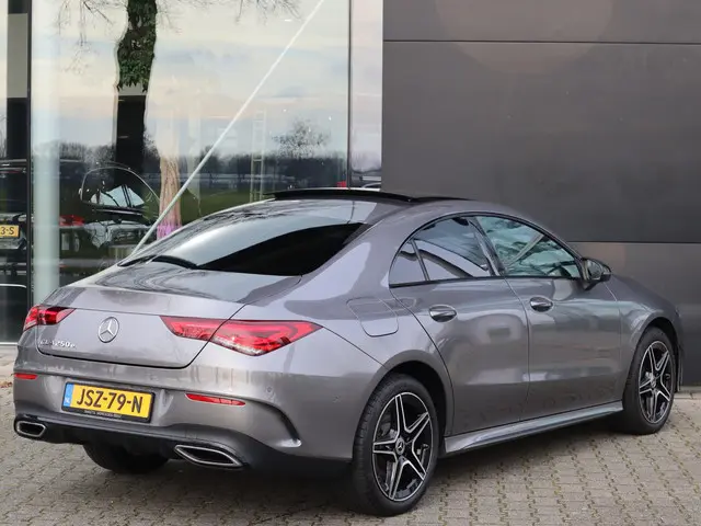 Mercedes-Benz CLA 2