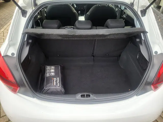 Peugeot 208 1.2 PureTech Blue Lion 2017 Benzine 6