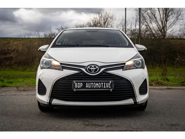 Toyota Yaris 2