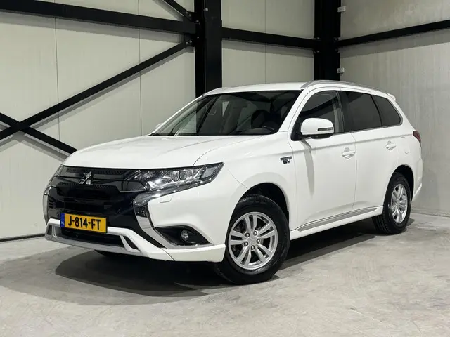 Mitsubishi Outlander 2.4 PHEV Pure 2020 Hybride Benzine 24