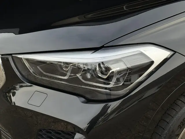 BMW X1 xDrive25e M SPORT 2021 Hybride Benzine 12