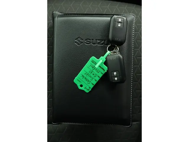 Suzuki Swift 1.2 Select Smart Hybrid 2025 Benzine 11