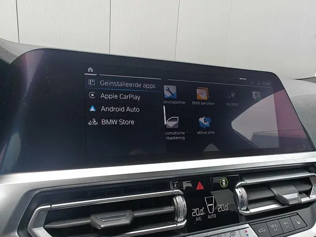 BMW 3 Serie 330e High Executive 2020 Hybride Benzine 18