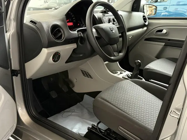 SEAT Mii 1.0 Style Intense 2019 Benzine 4