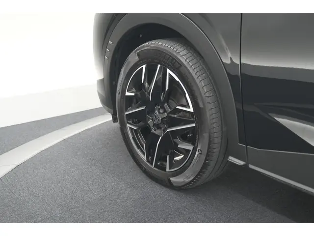 Peugeot 5008 1.2 Hybrid 136 Allure 2025 Hybride Benzine 15