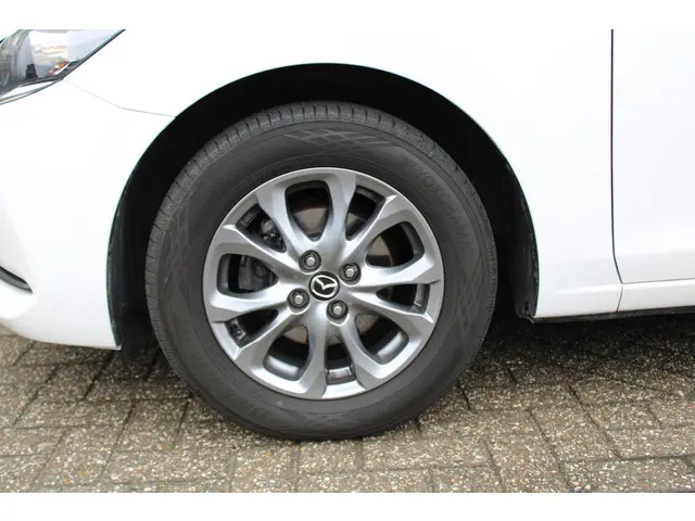 Mazda 2 1.5 Skyactiv-G Comfort 2023 Benzine 12