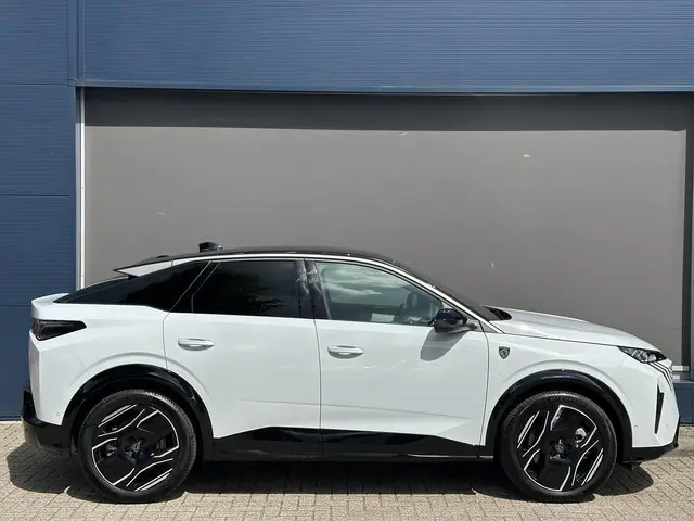 Peugeot e-3008 GT Avantage 210 PK 73 kWh 2024 Elektrisch 8