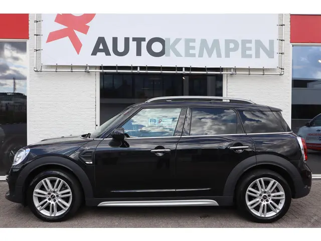 MINI Countryman Mini 1.5 Cooper Salt 2017 Benzine 33