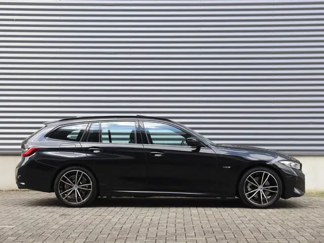 BMW 3 Serie Touring 320e 2023 Hybride Benzine 5