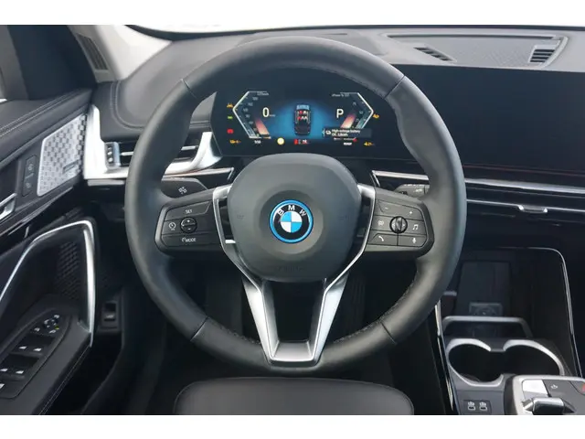BMW iX1 eDrive20 2025 Elektrisch 13