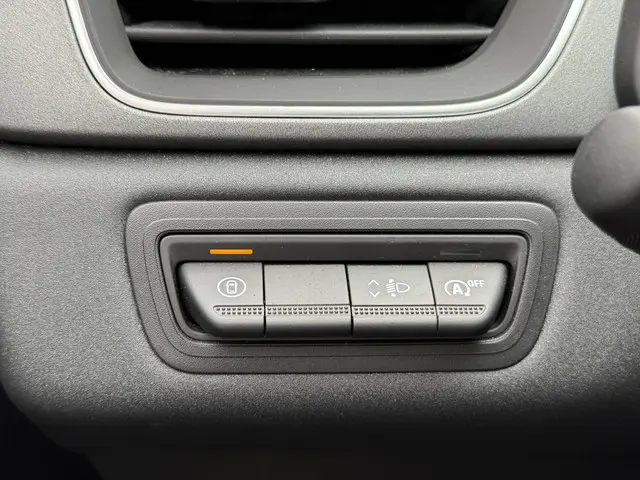 Renault Captur 1.3 mild hybrid 160 techno 2025 Benzine 24