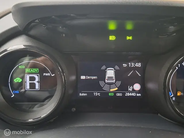 Toyota Yaris 1.5 Hybrid Executive 2021 Hybride Benzine 19