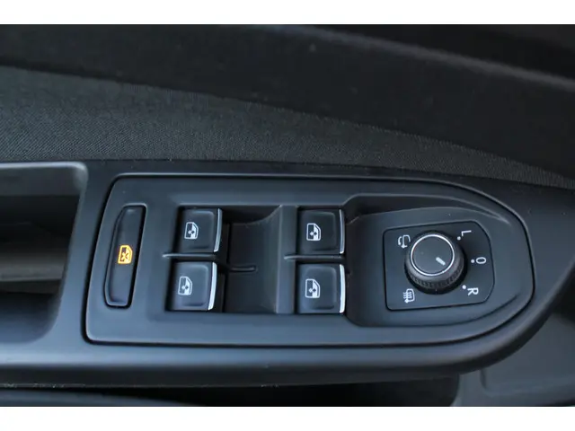 Volkswagen Golf 1.5 eTSI Style 2020 Hybride Benzine 17