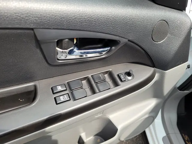 Suzuki SX4 1.6 Executive 2013 Benzine 14