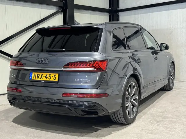 Audi Q7 55 TFSIe quattro S-LINE 2020 Hybride Benzine 30