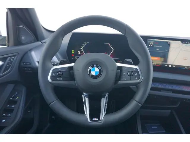 BMW 1 Serie 5-Deurs 120 2025 Benzine 14
