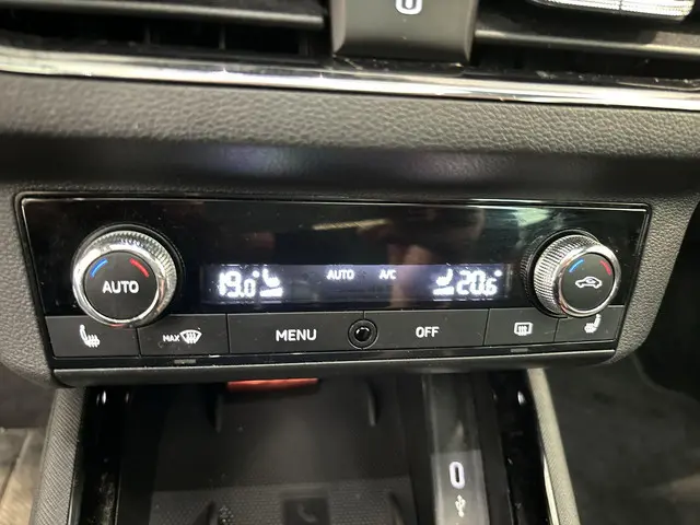 Škoda Kamiq 1.0 Tsi 110pk Monte Carlo 2021 Benzine 8