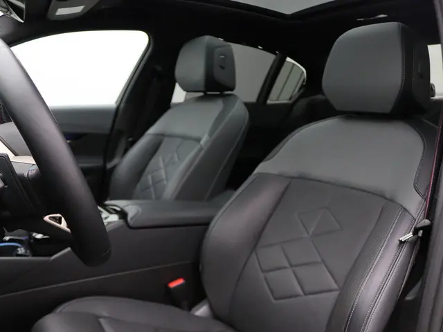 BMW i5 M60 xDrive 2023 Elektrisch 13