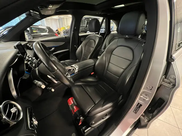 Mercedes-Benz GLC 250 4MATIC Edition 1 2015 Benzine 8