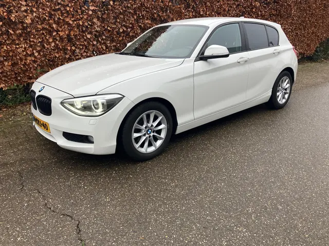 BMW 1 Serie 114i EDE Executive 2013 Benzine 2