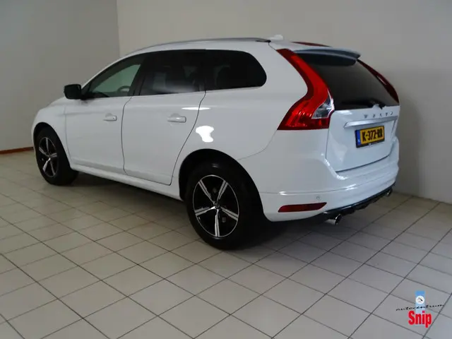 Volvo XC60 2.0 T5 R-Design Automaat. 2017 Benzine 28