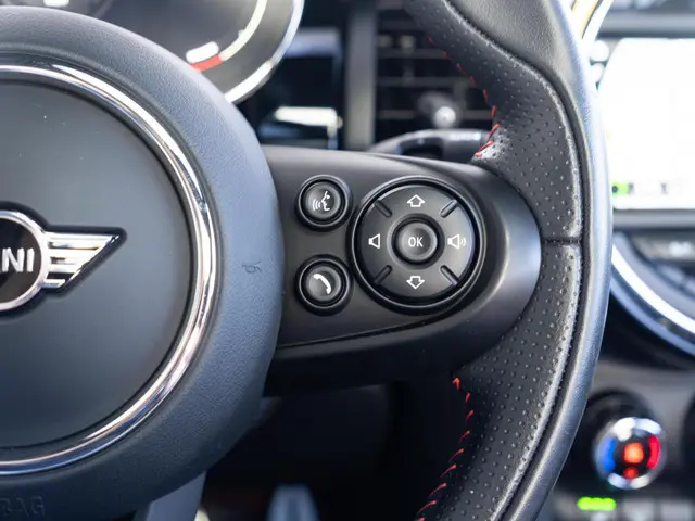 MINI 3-Deurs Cooper 2021 Benzine 24