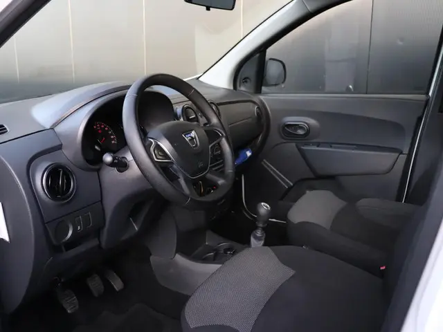 Dacia Lodgy 1.3 TCe Essential 2021 Benzine 6