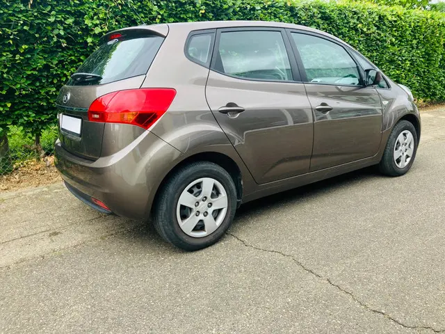 Kia Venga 1.6 CVVT Automaat 2015 Benzine 8