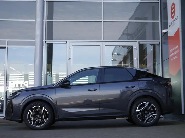 Peugeot e-3008 Allure 73 kWh 2025 Elektrisch 2