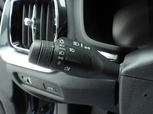 Volvo V60 2.0 B4 MHEV diesel R-Design 2021 Diesel 43