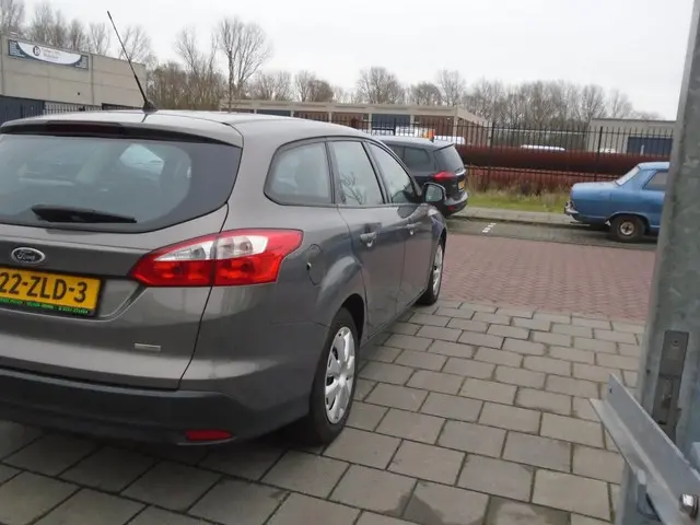 Ford Focus Wagon 1.0 EcoBoost Trend / AIRCO 2012 Benzine 8