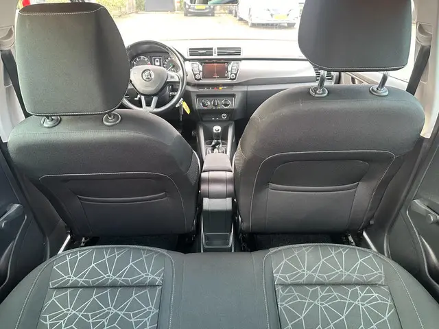 Škoda Fabia 1.0 TSI Clever , navigatie , pdc 2018 Benzine 13