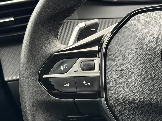 Peugeot 208 1.2 PureTech Allure Pack 2024 Benzine 36